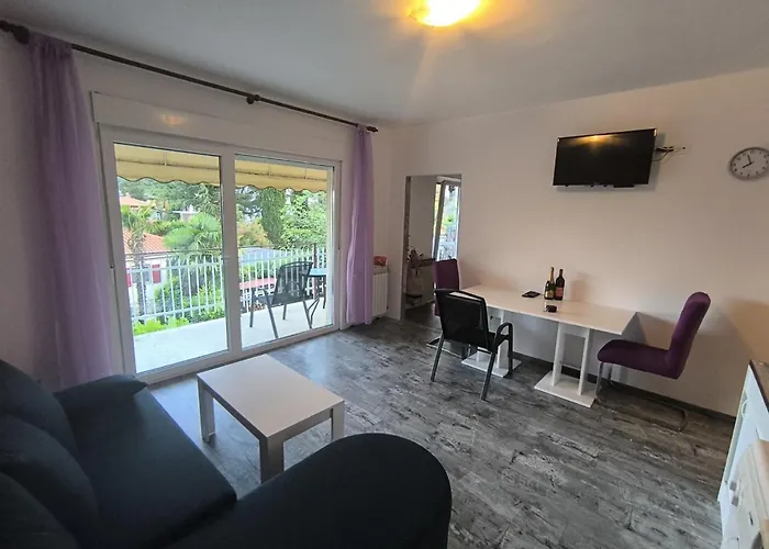 Apartments Lorinda